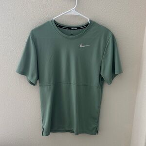 Nike Men's Sage Green Short Sleeve Tee